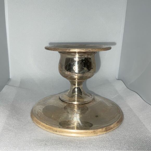 MERIDEN SILVER PLATE CO. SILVER PLATED CANDLE HOLDER 3.5” 913 TAPER CANDLESTICKS - Picture 1 of 7